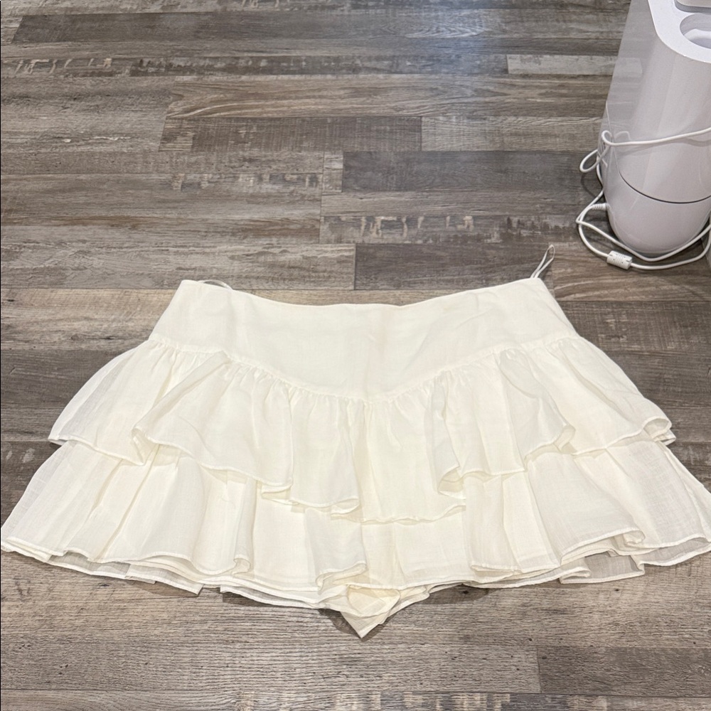 Amanda Uprichard Cream Ruffle Skorts